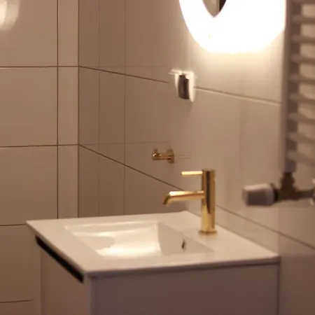 Apartment Klimatyczna Kawalerka Z Duza Iloscia Kwiatow Wroclaw