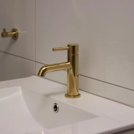 Apartment Klimatyczna Kawalerka Z Duza Iloscia Kwiatow *