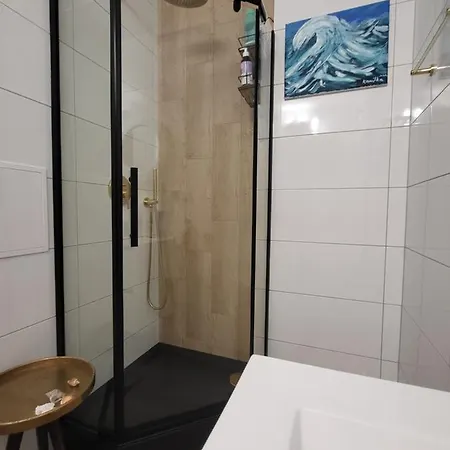 Klimatyczna Kawalerka Z Duza Iloscia Kwiatow Apartment Wroclaw
